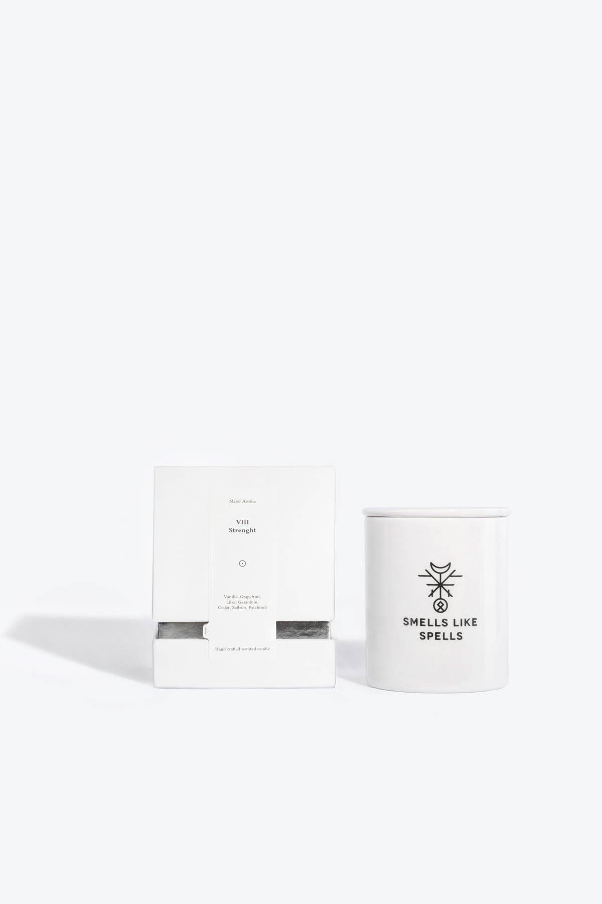 Tarot - Strength | Scented Soywax Candle in a Porcelain Jar