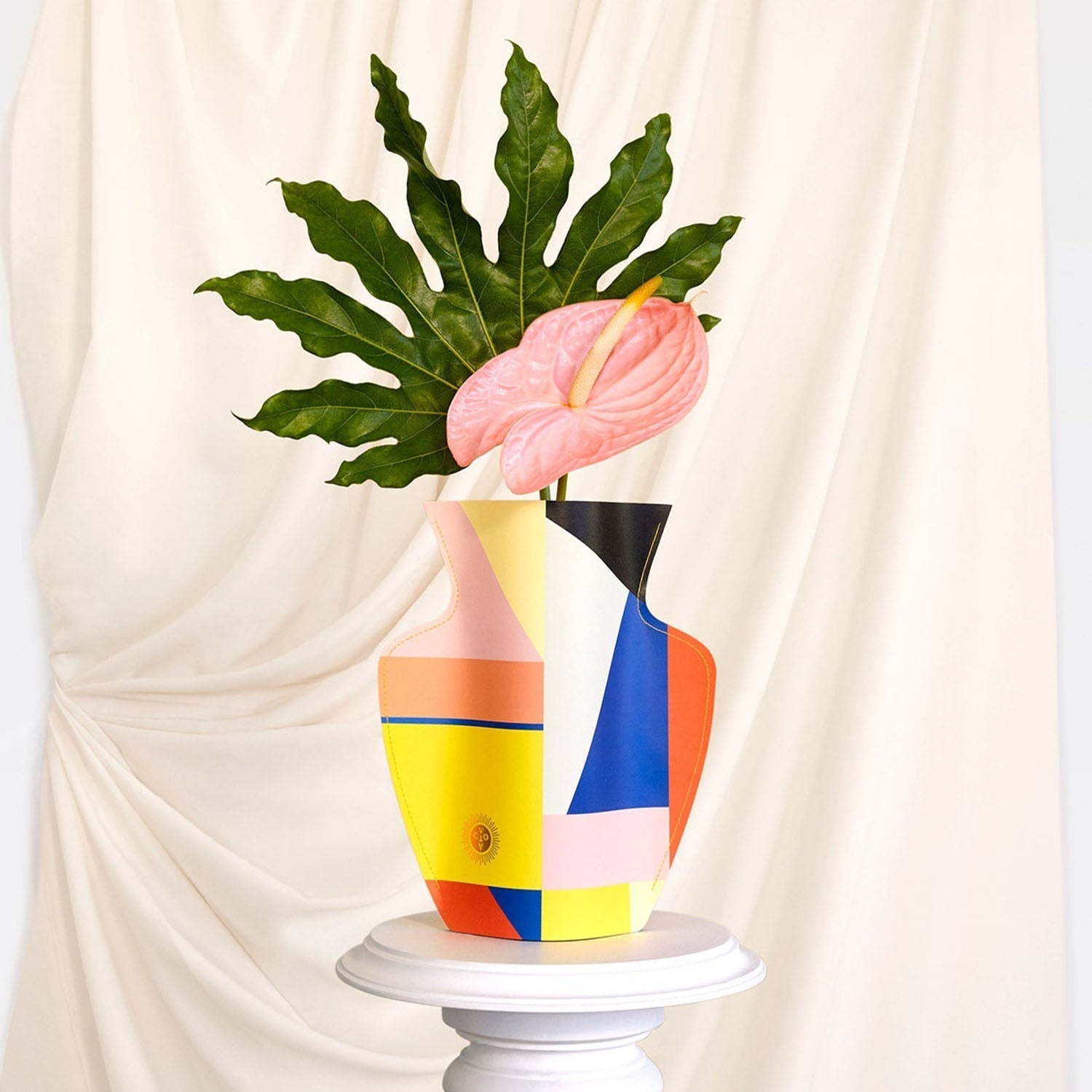 Paper Vase Bazaar by OCTAEVO