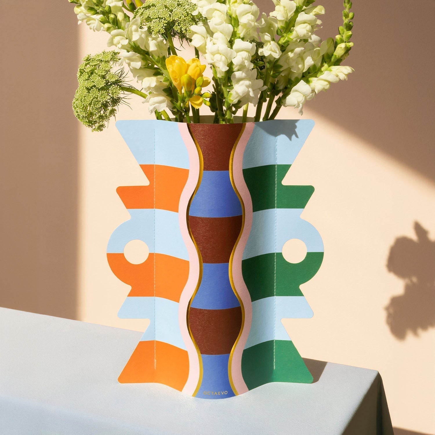 Giza Paper Vase by OCTAEVO