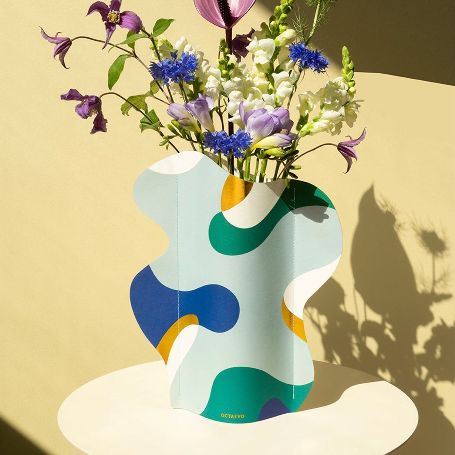 Paper Vase Gaia by OCTAEVO