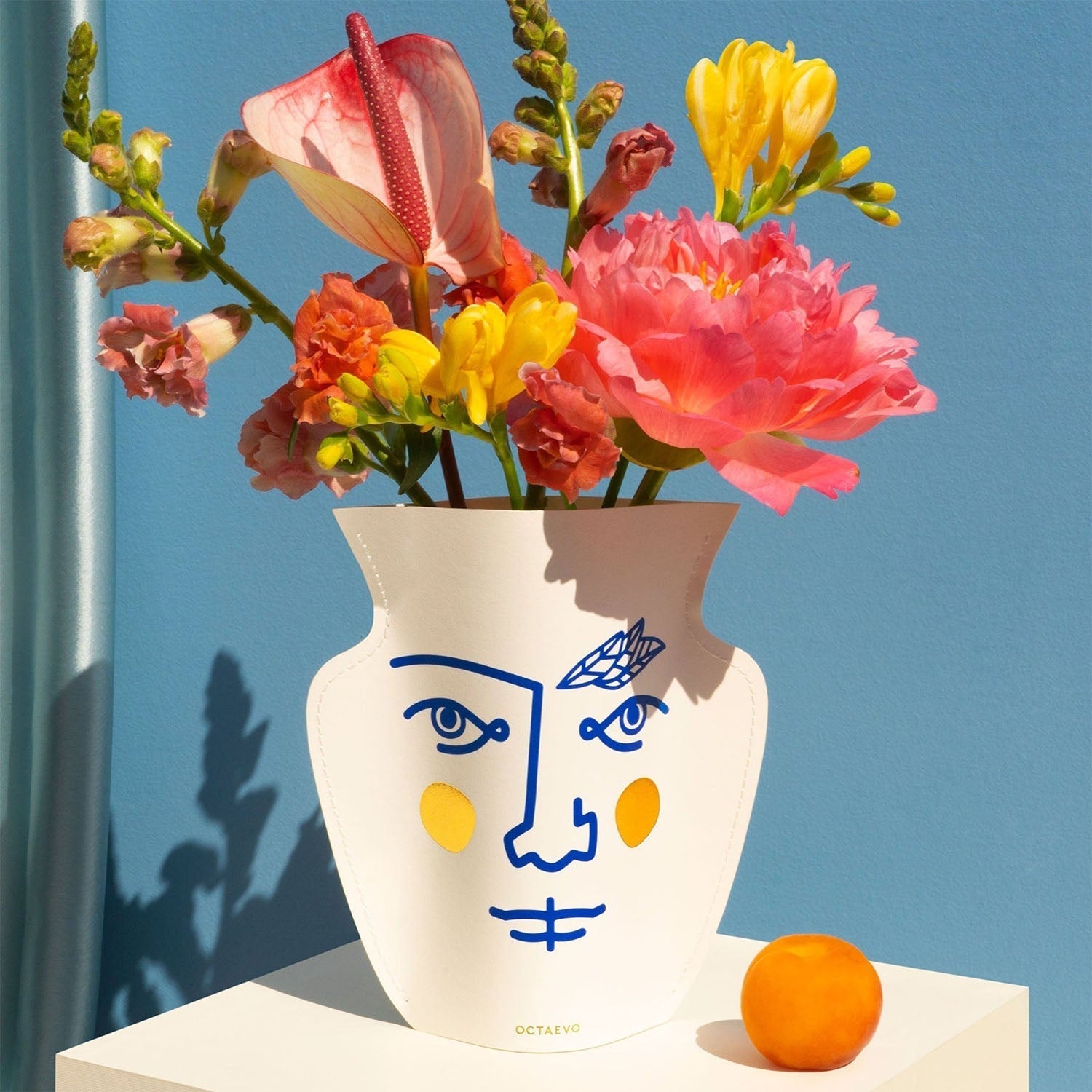 Mini Paper Vase Janus by OCTAEVO