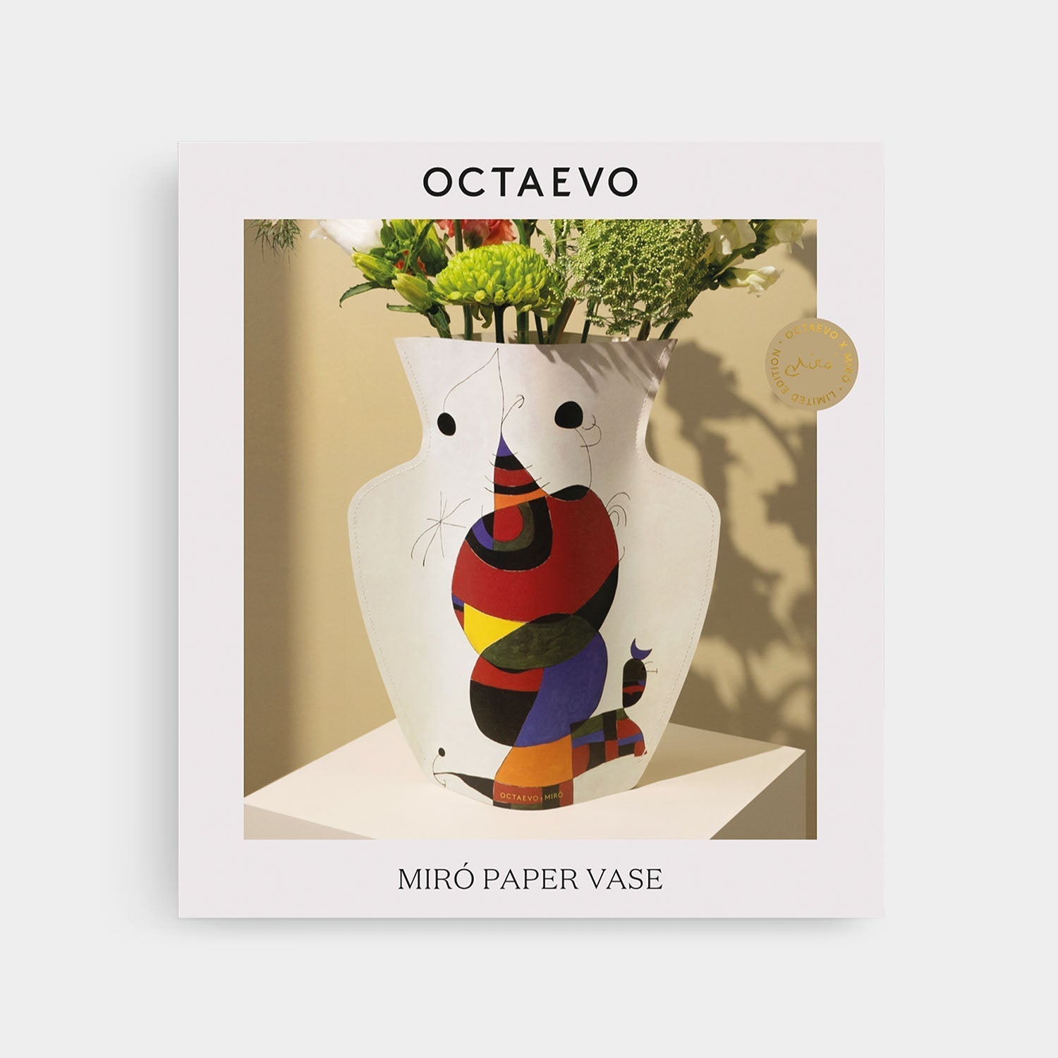 Paper Vase Miró in white by OCTAEVO