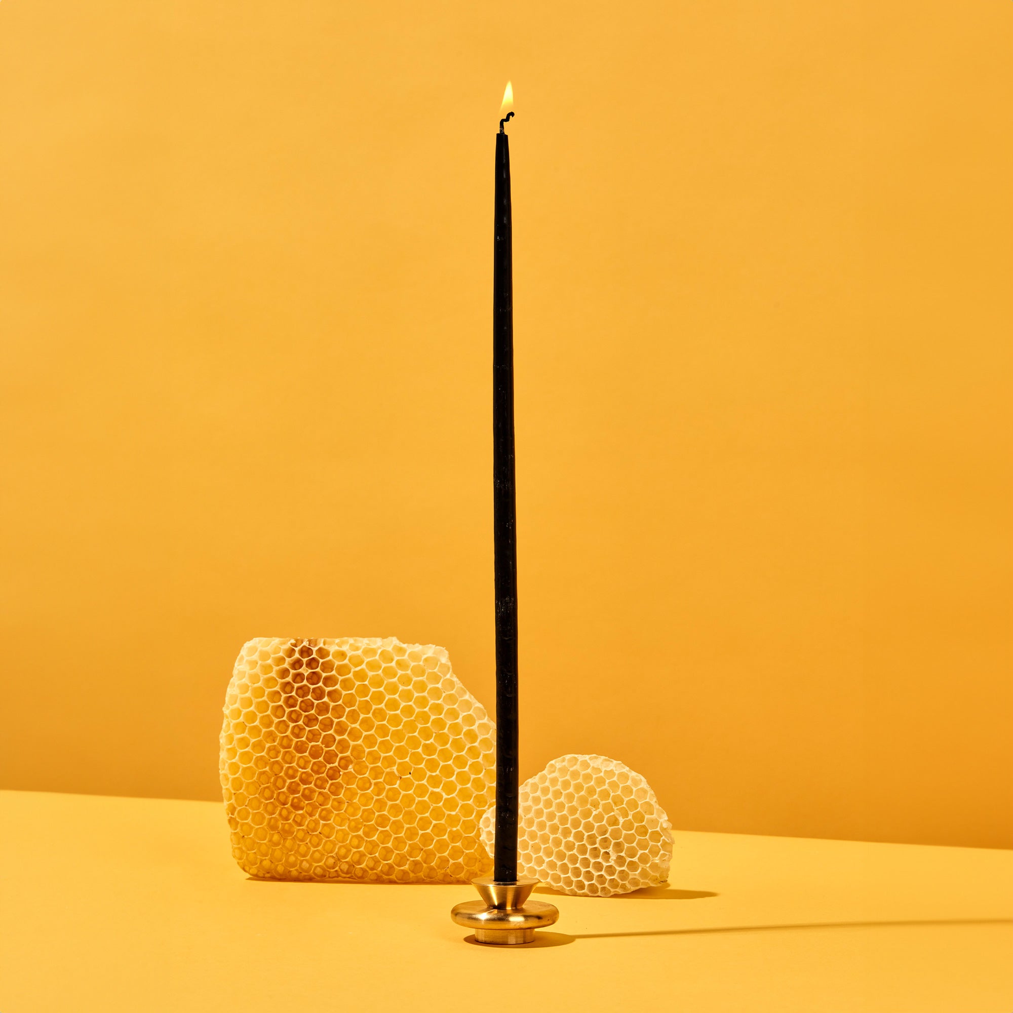 Thin Beeswax Black + Brass Holder XS